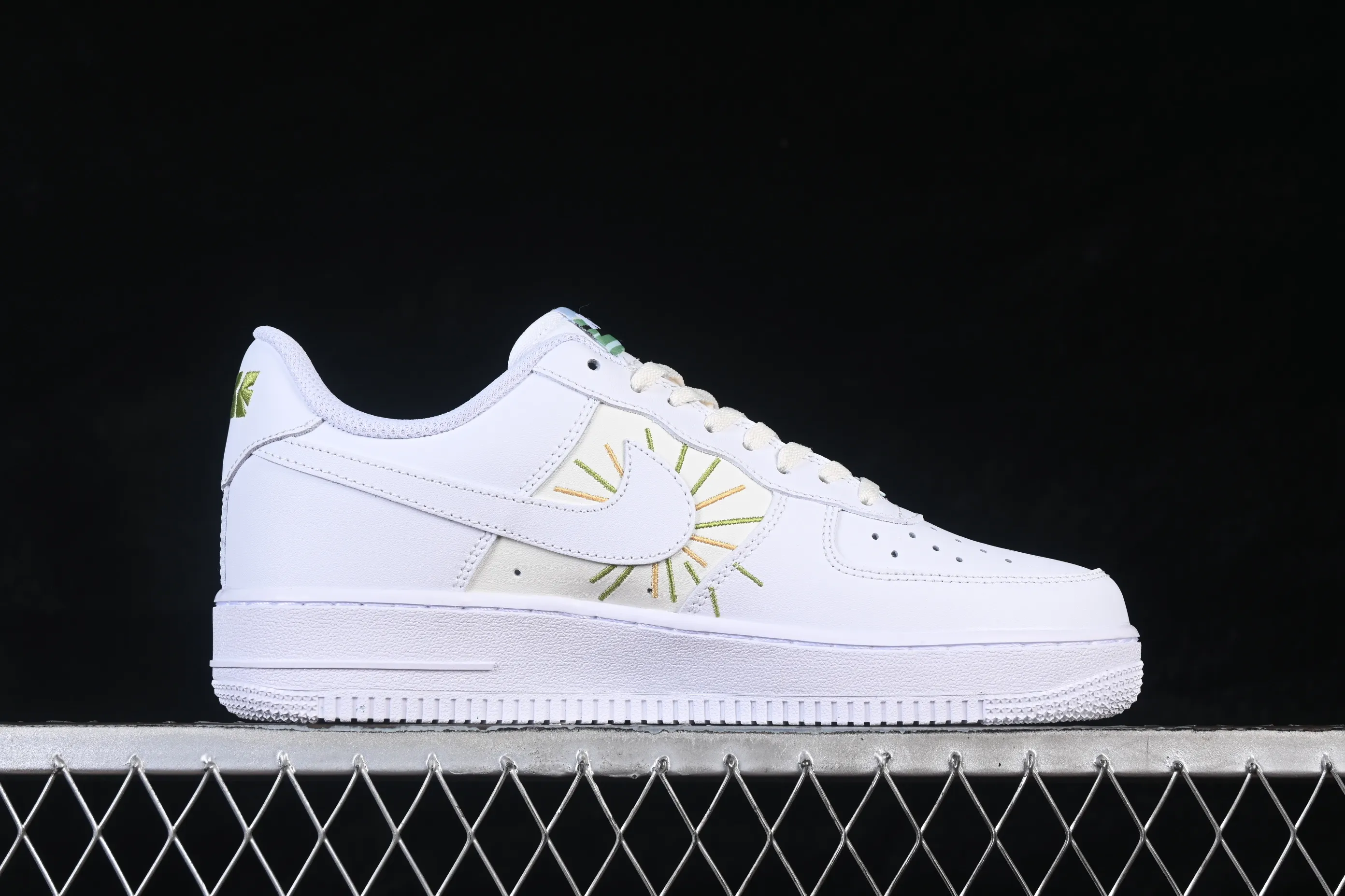 All categories Nk Air Force 1 Air Force series Nk Air Force 1 Low Air Force low-top Nike Air Force 1'07 Low Year of the Horse embroidery Air Force 1 low-top casual sneakers IQ1133-111